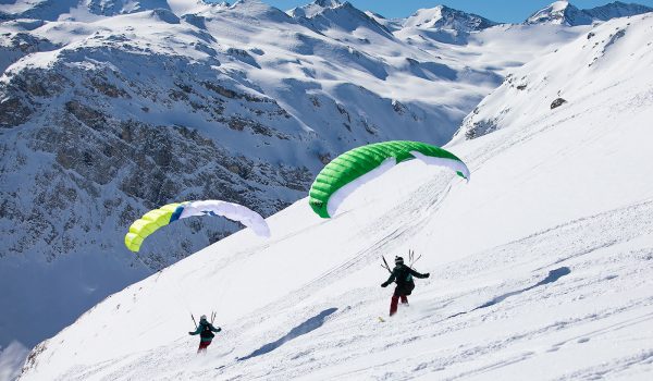 Learning-to-Speed-Ride-at-Speed-Riding-School-France-skiandfly.com